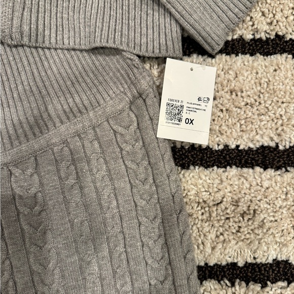 FOREVER 21 Gray Cable Knit Women's Sweater/Pants Set NWT - Picture 4 of 4